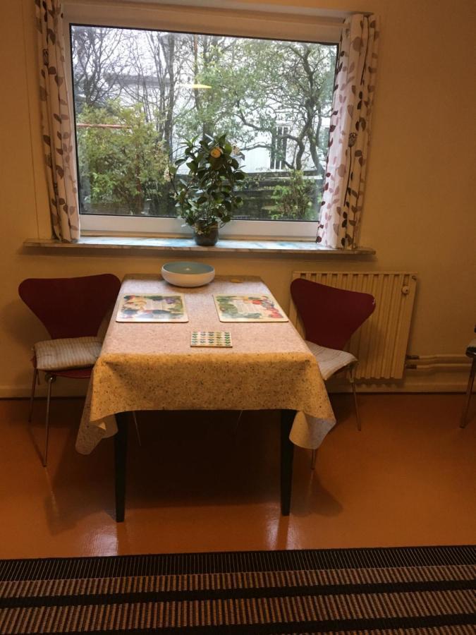 Roligt Centralt Beliggende Lejlighed I Tórshavn Extérieur photo
